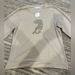 Beige Crewneck with Tiger Design
